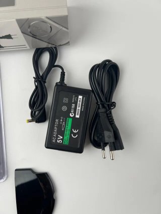 Batteria 3600mAh + Caricabatterie + Coperchio PSP