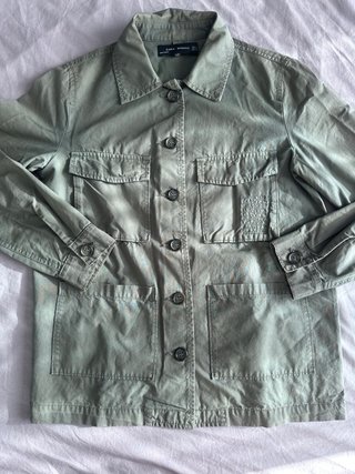 Chaqueta militar Zara bordada