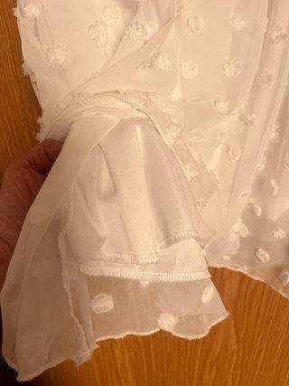 Abito bianco in voile con pois