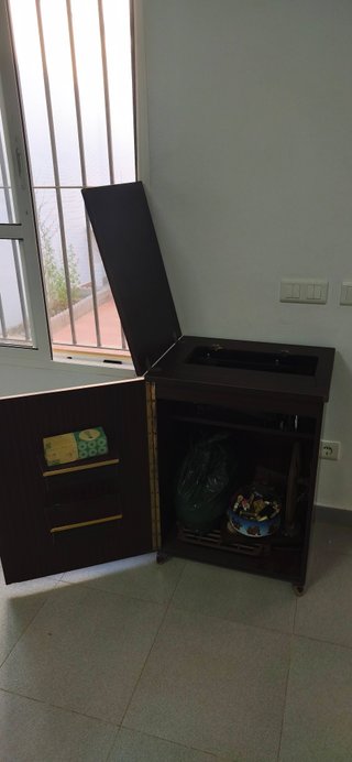 Máquina de coser Alfa antigua
