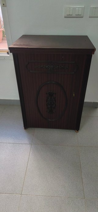 Máquina de coser Alfa antigua