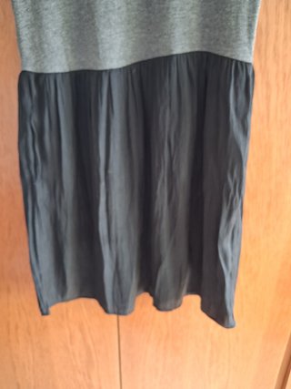 Vestido de manga corta Mango gris y negro