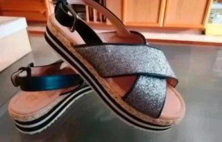 Sandalias plateadas con plataforma