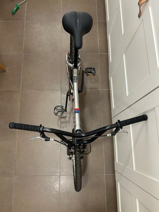 Bicicleta BMX Monty Plata