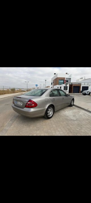 Mercedes-Benz Clase E 2004