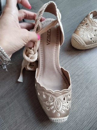 Alpargatas Cereza Beige/Oro Talla 37