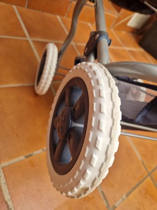 Carrito de paseo para muñeco bebé