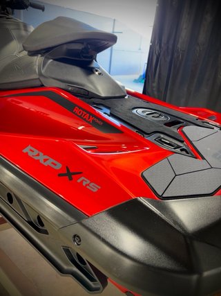 Sea-Doo RXP 325