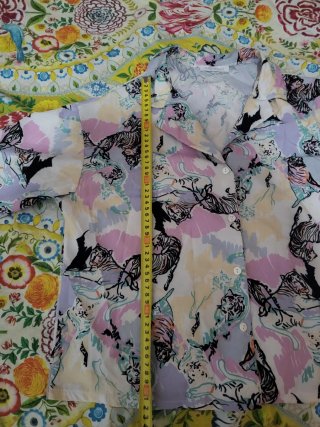 Camisa corta estampada tigres pastel