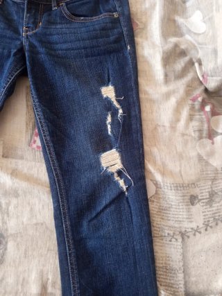 Pantalones vaqueros Hollister rotos talla 3 L