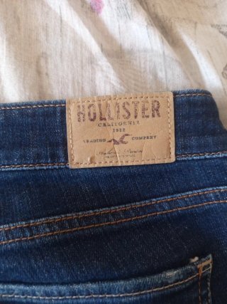 Pantalones vaqueros Hollister rotos talla 3 L