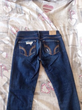 Pantalones vaqueros Hollister rotos talla 3 L