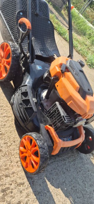 Tosaerba a scoppio arancione 4,5 cv brico