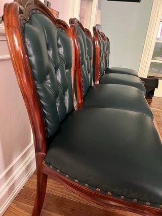 4 Sillas estilo ingles de madera maciza de caoba