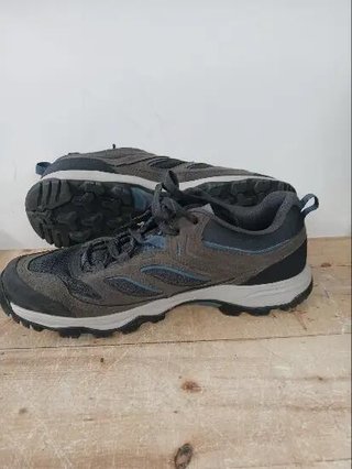Zapatillas de montaña y trekking Hombre Quechua MH100 gris