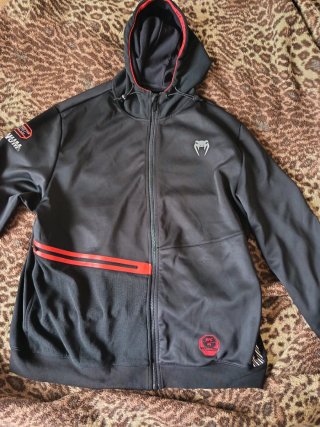Sudadera VENUM