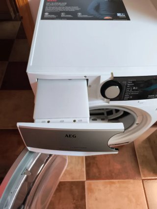 Secadora AEG 9kg