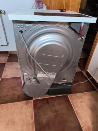 Secadora AEG 9kg