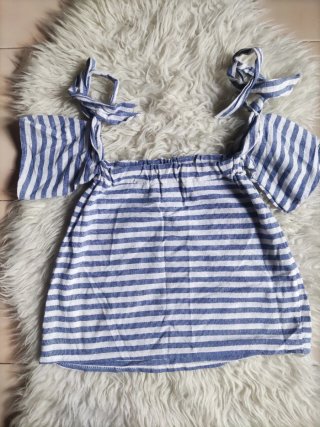 Blusa de rayas off-shoulder