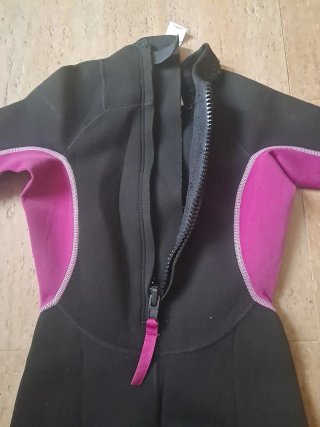 Neopreno infantil T12 negro y rosa