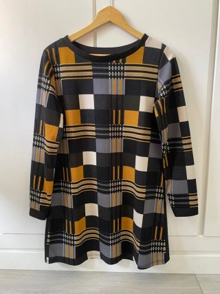 Vestido midi estampado cuadros