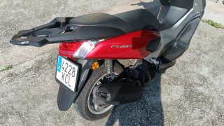 Yamaha NMAX 125 Scooter Rojo/Plata