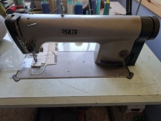 Máquina de coser industrial PFAFF
