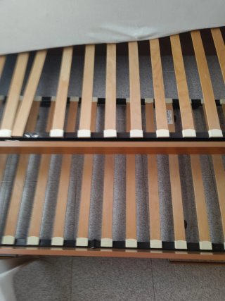 Cama nido 90cm madera pino con un colchón.