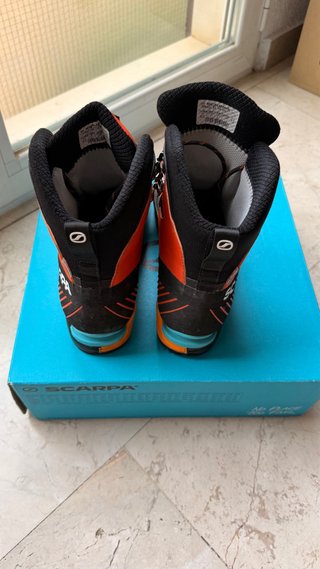 Botas Alpinismo Scarpa Ribelle Naranja/Negro