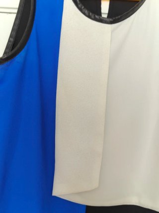Top Blusa Morgan de Toi tricolor sin mangas  capas