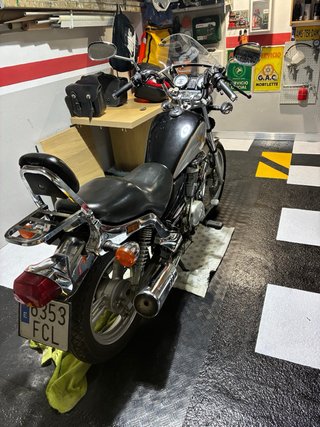Daelim VS 125 Cruiser Negra/Plata 750€