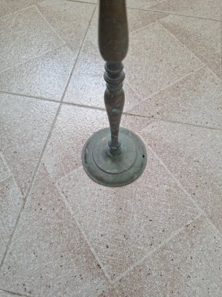 Candelabro antiguo metal