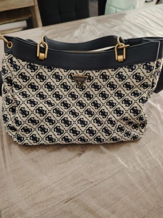 Bolso Guess Negro y Blanco Original