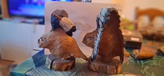Dos figuras indios americanos base madera en busto