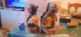 Dos figuras indios americanos base madera en busto
