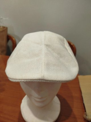 Gorra blanca