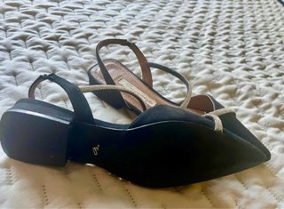 Zapatos de tacón con pedrería