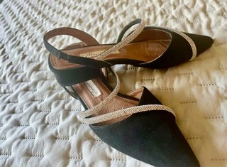 Zapatos de tacón con pedrería