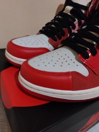 Jordan 1 Chicago Spider-Man