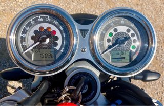 Triumph Speed Twin V2, 2022 ABS Negra/Plata