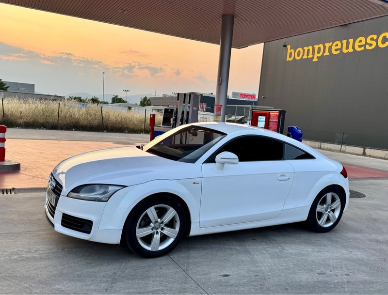 Audi TT 2009 - foto 1