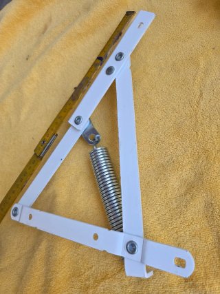 Meccanismi a molla per ferramenta