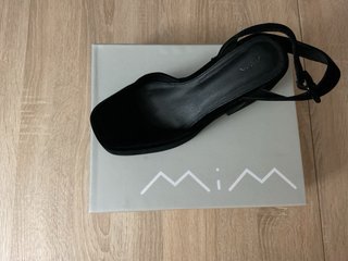 Sandalias MIM terciopelo negro plataforma