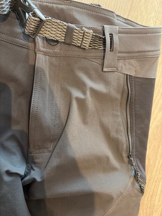 Pantalón Montaña Forclaz Hombre Negro/Gris