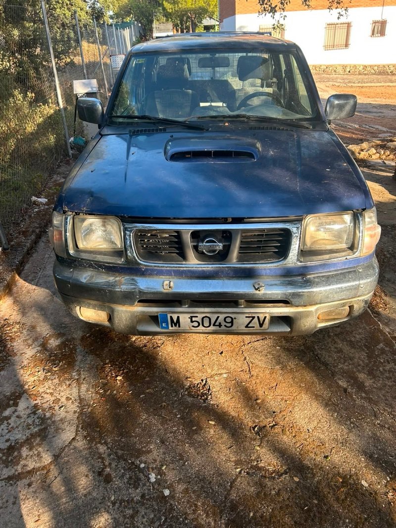 Nissan Pick-up 2000 - foto 1
