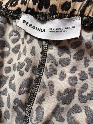 Pantalón Bershka T-L Ancho Leopardo Estilo Comfy