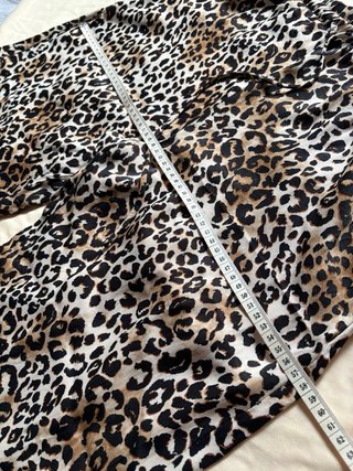 Pantalón Bershka T-L Ancho Leopardo Estilo Comfy