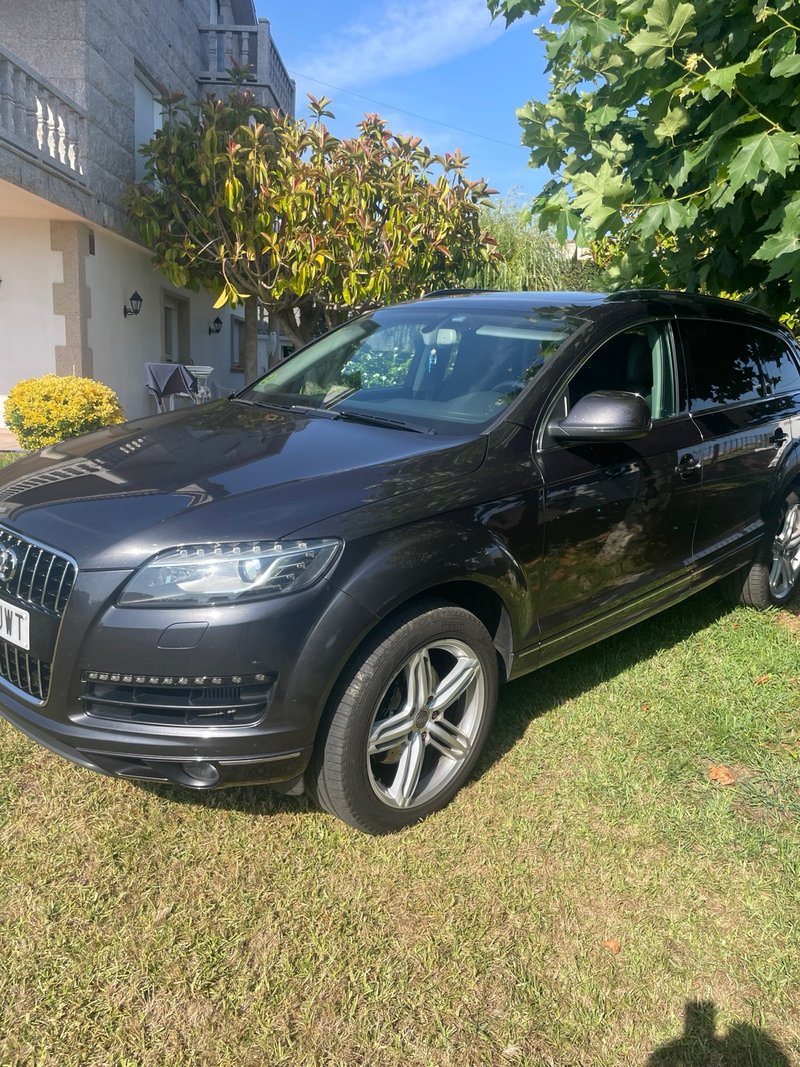 Audi Q7 2010 - foto 1