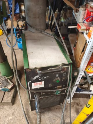 Máquina de soldar PRAXAIR COMPACT-300