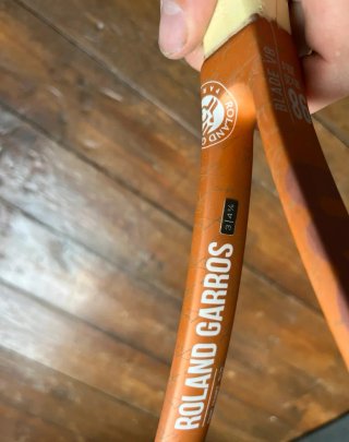 Wilson Blade v8 Roland Garros